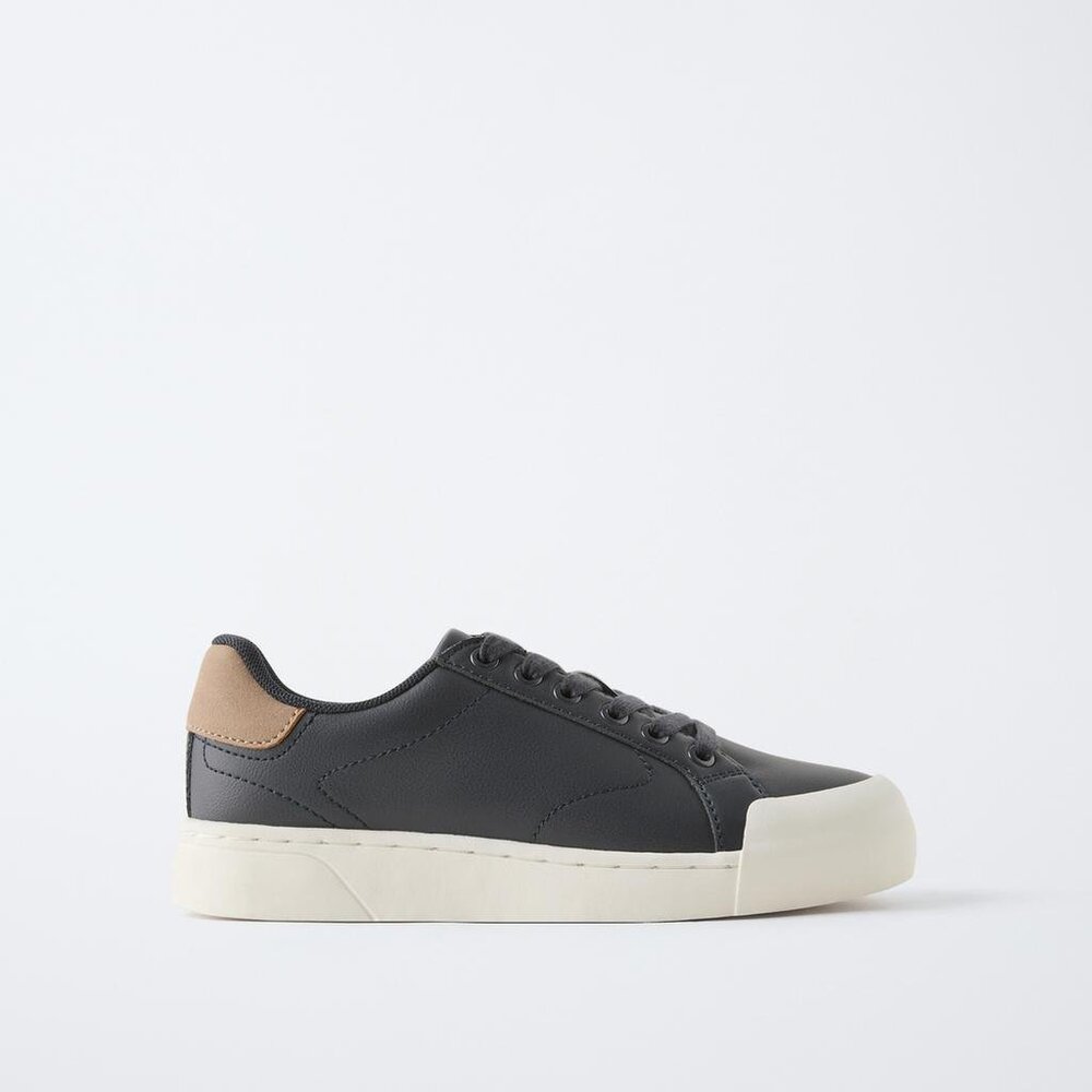 ZARA BOYS MINIMALIST LACE-UP SNEAKERS NWT SIZE 5